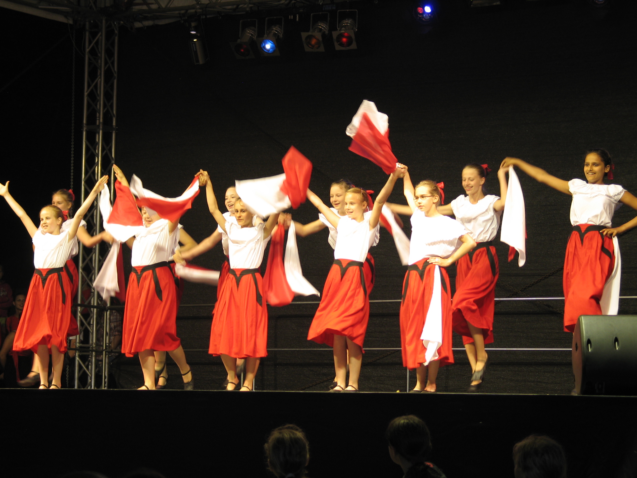 1. Brandenburger Tanzfest in Neuenhagen: 44.FalkenbergerTanzmause mitBrandenburghymne
